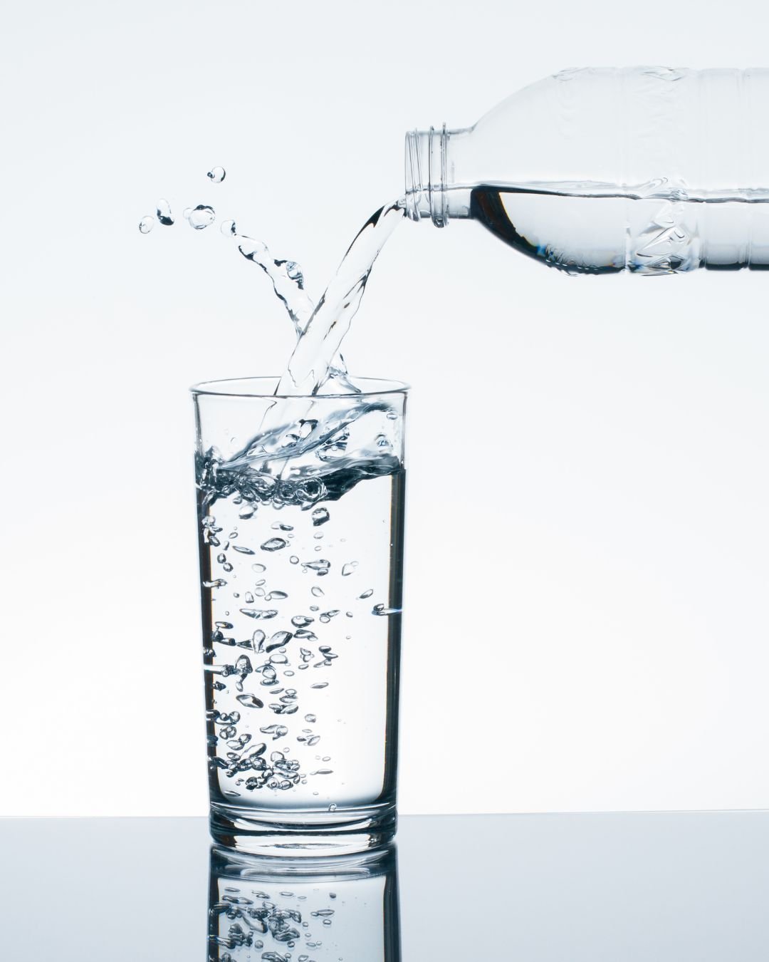 Filtratiesysteem voor het zuiveren van drinkwater van bacteriën en chemicaliën